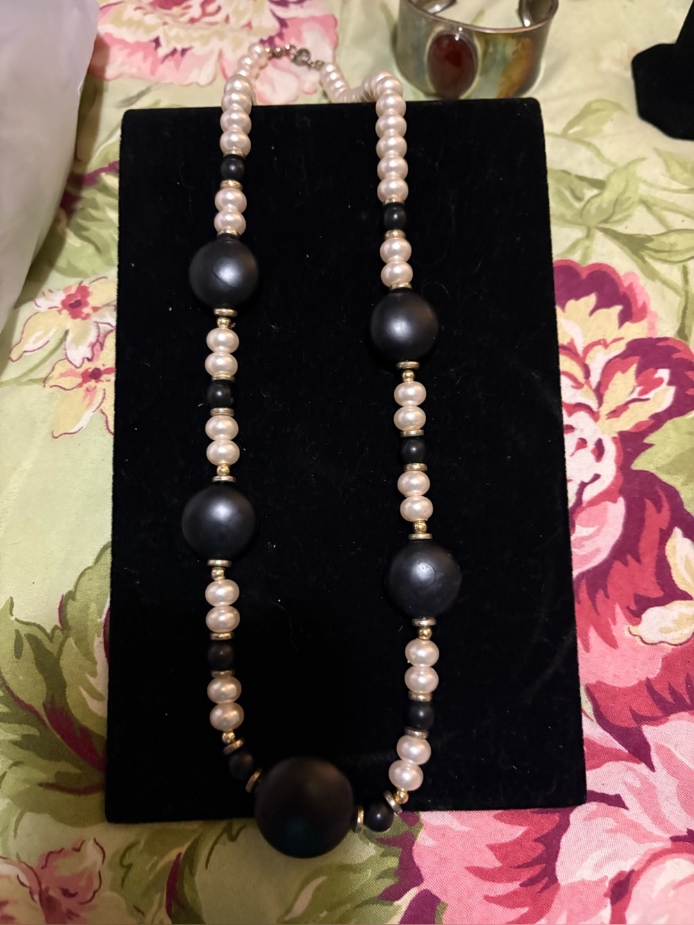 & Other Stories Black and Pearl Bead Necklace